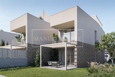 Contemporary house near the sea, with a garden, in the vicinity of Novigrad (4) - under construction