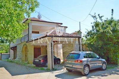 Renovirana istarska kamena kuća u Višnjanu, Istra