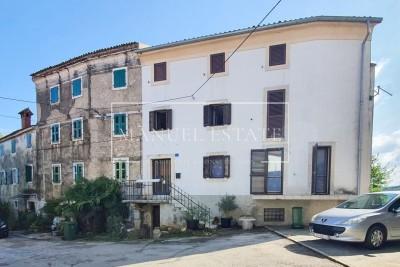 Terraced house in a quiet location, Momjan